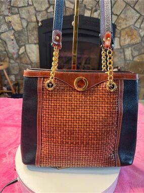 Bally Italian Woven Leather & Pebbled Calfskin Shoulder Bag Gold Chain EUC